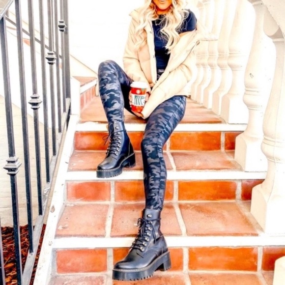 Spanx Camo Tights Leggings - Picture 7 of 16